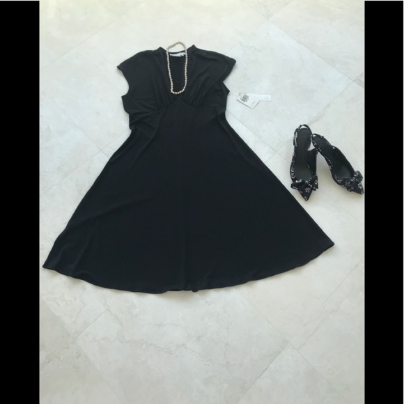 Maggy London NWT Little Black Dress Sz12p - Picture 2 of 6